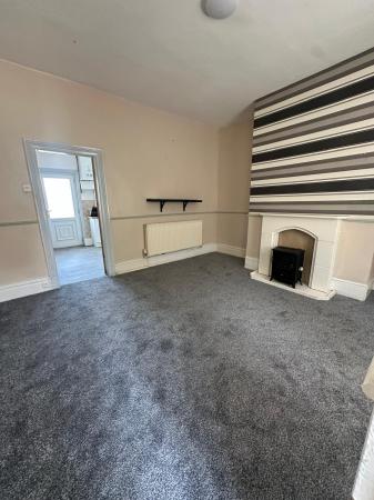 2 bedroom Terraced House to let in Stamford Road, Lees, Oldham, OL4