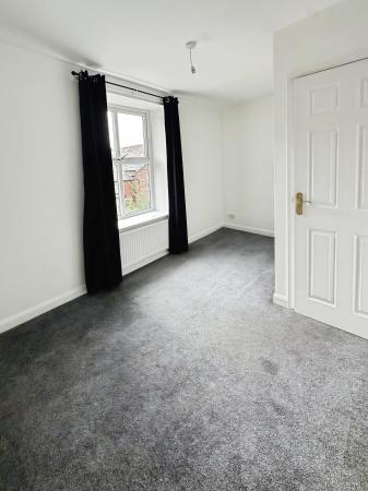 2 bedroom Terraced House to let in Cross Street, Lees, Oldham, OL4