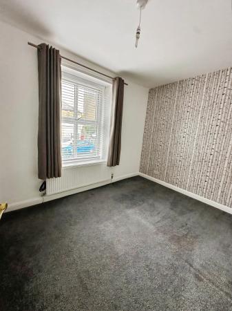 2 bedroom Terraced House to let in Cross Street, Lees, Oldham, OL4