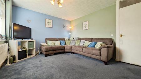 2 bedroom Bungalow for sale in Kingsway Close, Oldham, OL8