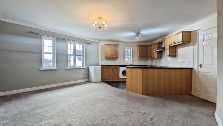 2 bedroom Apartment to let in Cromwell Avenue, Manchester, SK5