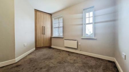 2 bedroom Apartment to let in Cromwell Avenue, Manchester, SK5