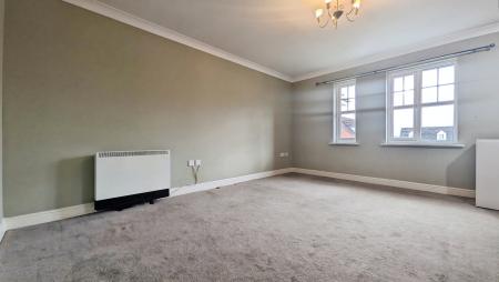 2 bedroom Apartment to let in Cromwell Avenue, Manchester, SK5