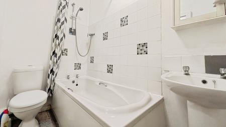 2 bedroom Terraced House to let in Booth Street, Lees, Oldham, OL4