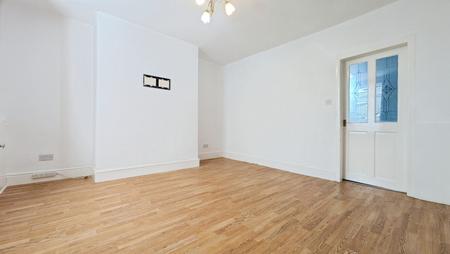 2 bedroom Terraced House to let in Booth Street, Lees, Oldham, OL4