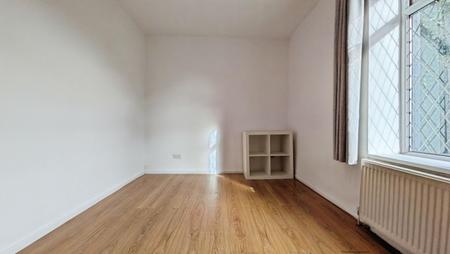 2 bedroom Terraced House to let in Booth Street, Lees, Oldham, OL4