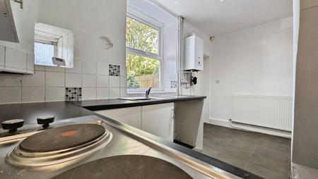 2 bedroom Terraced House to let in Booth Street, Lees, Oldham, OL4
