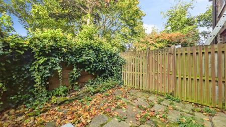 2 bedroom Terraced House to let in Booth Street, Lees, Oldham, OL4