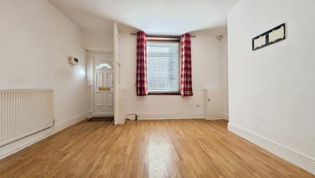 2 bedroom Terraced House to let in Booth Street, Lees, Oldham, OL4