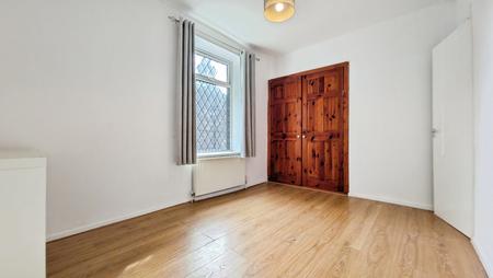 2 bedroom Terraced House to let in Booth Street, Lees, Oldham, OL4