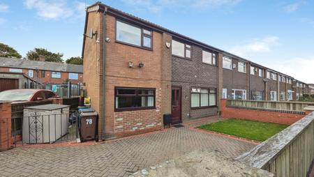 4 bedroom End of terrace house for sale in Esther Street, Greenacres, Oldham, OL4