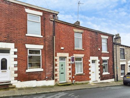 West Street, Lees, Oldham, OL4