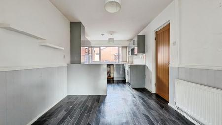 3 bedroom Terraced House for sale in Chapel Lane, Royton, OL2