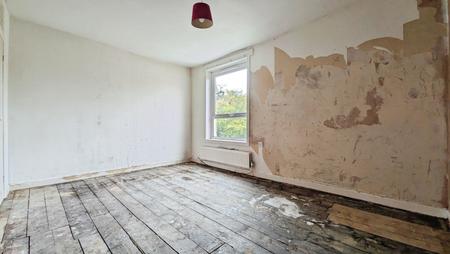 2 bedroom End of terrace house for sale in Oak Street, Shaw, OL2