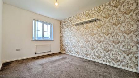 5 bedroom Town house to let in Flint Hill Way, Lees, Oldham, OL8