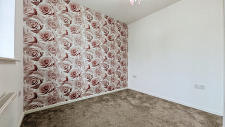 5 bedroom Town house to let in Flint Hill Way, Lees, Oldham, OL8