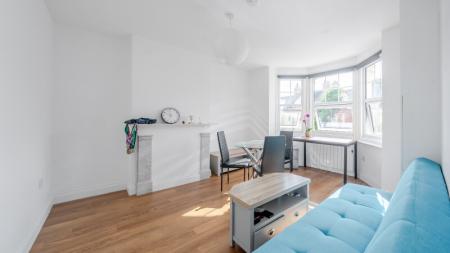 2 bedroom Flat for sale in Divinity Road, Cowley, Oxford, OX4