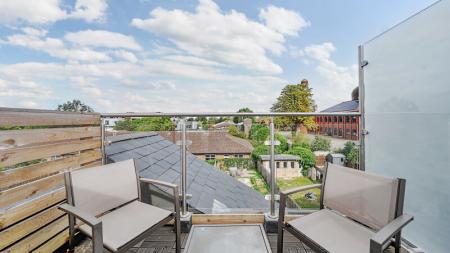 2 bedroom Flat for sale in Divinity Road, Cowley, Oxford, OX4