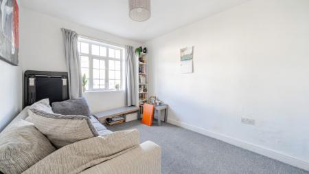 2 bedroom Flat for sale in Swinburne Road, Oxford, OX4