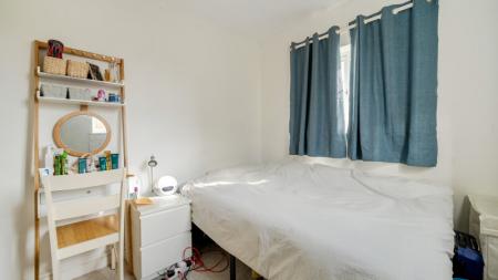 2 bedroom Flat for sale in Swinburne Road, Oxford, OX4