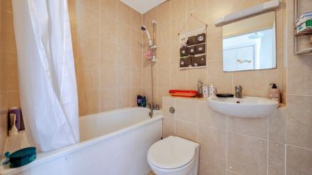 2 bedroom Flat for sale in Swinburne Road, Oxford, OX4