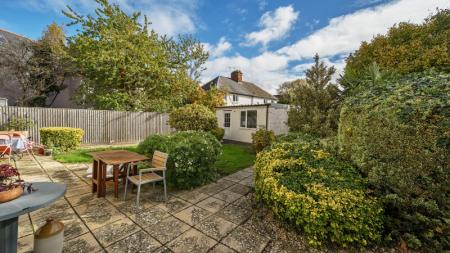 2 bedroom Flat for sale in Swinburne Road, Oxford, OX4