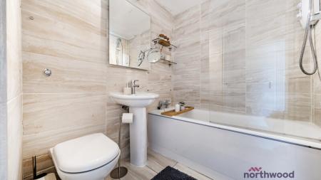 2 bedroom Flat to let in Thackley End, Oxford, OX2