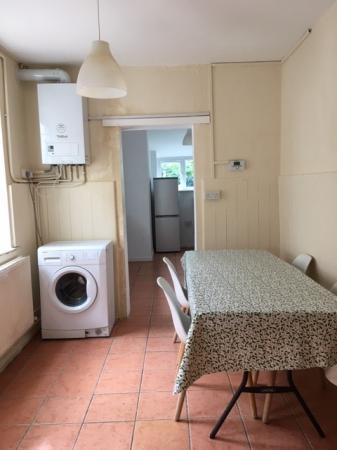 4 bedroom Terraced House to let in Hurst Street, Cowley, Oxford, OX4