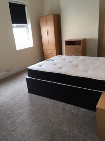 4 bedroom Terraced House to let in Hurst Street, Cowley, Oxford, OX4