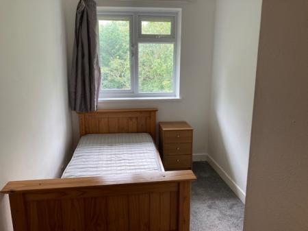 3 bedroom Flat to let in Southfield Park, Cowley, Oxford, OX4