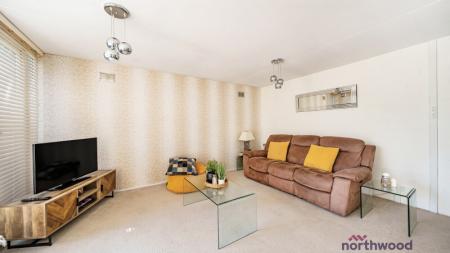 2 bedroom Flat for sale in Thackley End, Oxford, OX2