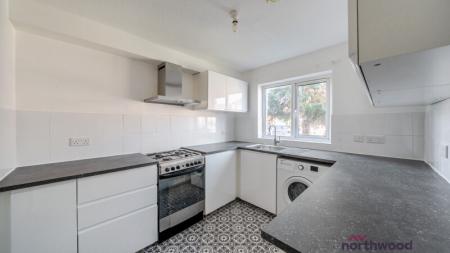 3 bedroom Semi-detached house to let in Gwyneth Road, Littlemore, Oxford, OX4