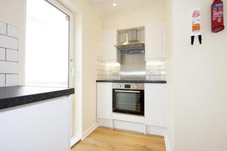 4 bedroom Semi-detached house to let in Benson Road, Oxford, OX3