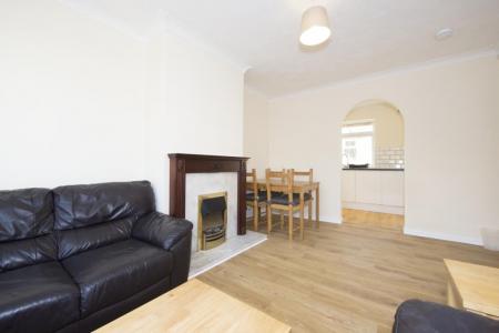 4 bedroom Semi-detached house to let in Benson Road, Oxford, OX3