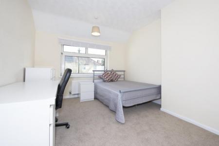 4 bedroom Semi-detached house to let in Benson Road, Oxford, OX3