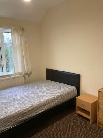 4 bedroom Semi-detached house to let in Dene Road, Oxford, OX3