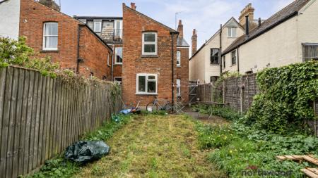 3 bedroom End of terrace house for sale in Southfield Road, Oxford, OX4