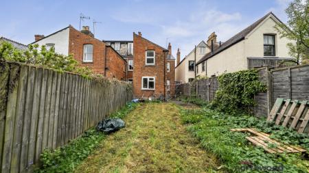 3 bedroom End of terrace house for sale in Southfield Road, Oxford, OX4