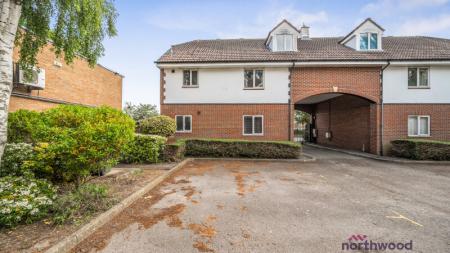 2 bedroom Flat for sale in Holly Court, Sandy Lane, Littlemore, Oxford, OX4