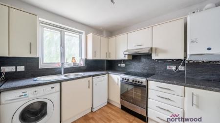 2 bedroom Flat for sale in Holly Court, Sandy Lane, Littlemore, Oxford, OX4