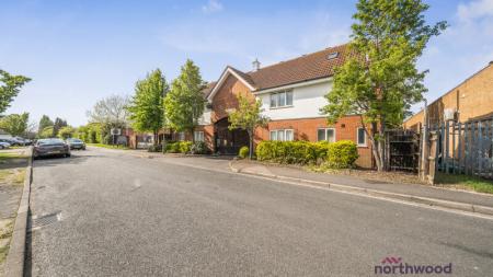 2 bedroom Flat for sale in Holly Court, Sandy Lane, Littlemore, Oxford, OX4