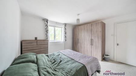 2 bedroom Flat for sale in Holly Court, Sandy Lane, Littlemore, Oxford, OX4