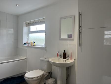 1 bedroom Flat to let in Quarry High Street, Headington, Oxford, OX3