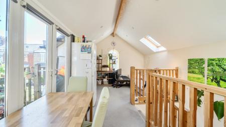 2 bedroom Flat for sale in Henley Street, Cowley, Oxford, OX4