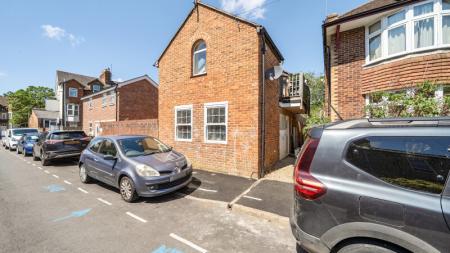 2 bedroom Detached house for sale in Henley Street, Cowley, Oxford, OX4