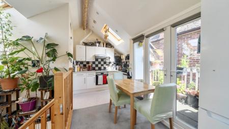 2 bedroom Flat for sale in Henley Street, Cowley, Oxford, OX4