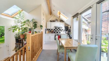 2 bedroom Flat for sale in Henley Street, Cowley, Oxford, OX4