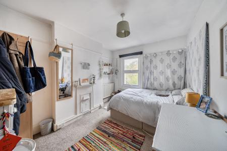 4 bedroom Semi-detached house to let in Southfield Road, Oxford, OX4
