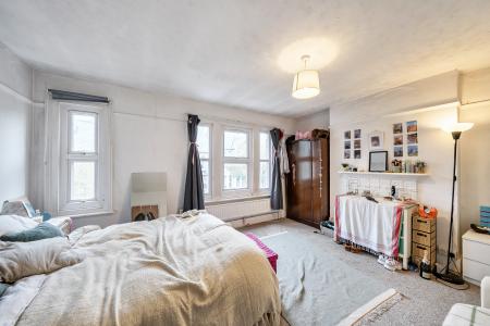 4 bedroom Semi-detached house to let in Southfield Road, Oxford, OX4