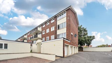 Lizmans Court, Silkdale Close, Cowley, Oxford, OX4